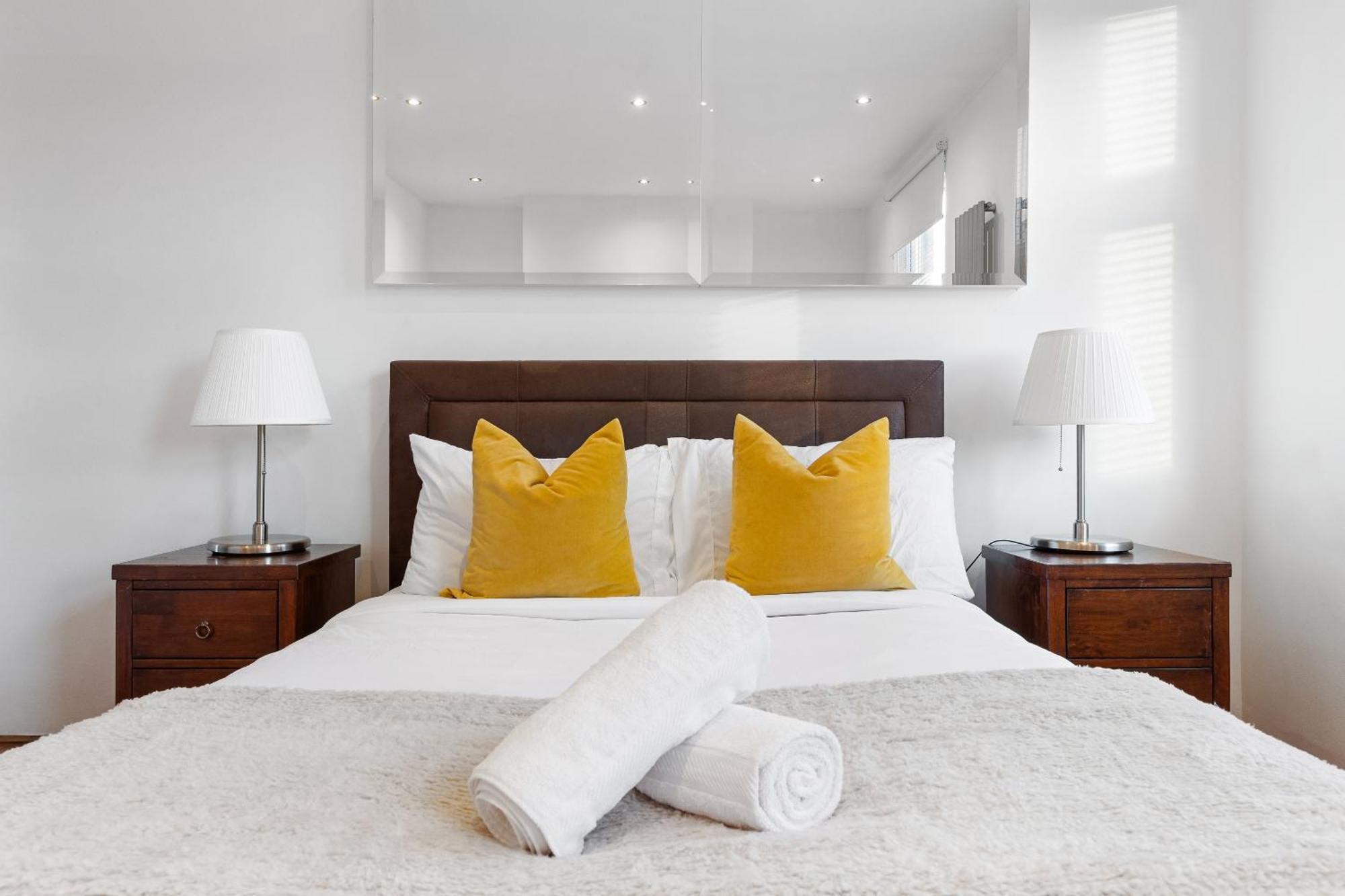 Luxury 4-Bedroom Modern Flat In Central London Steps From Station, Sleeps 9 In Style! Exterior foto