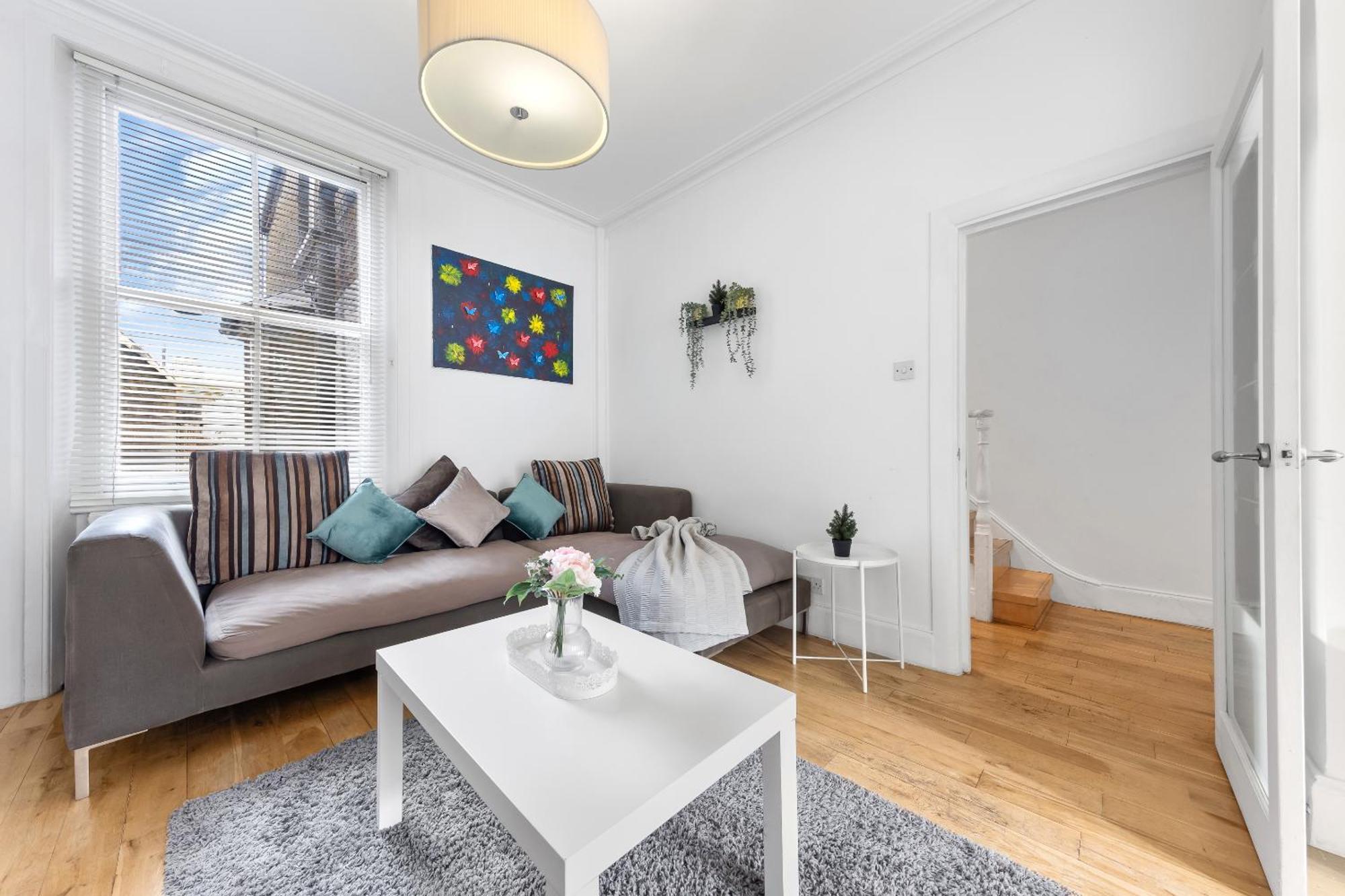 Luxury 4-Bedroom Modern Flat In Central London Steps From Station, Sleeps 9 In Style! Exterior foto