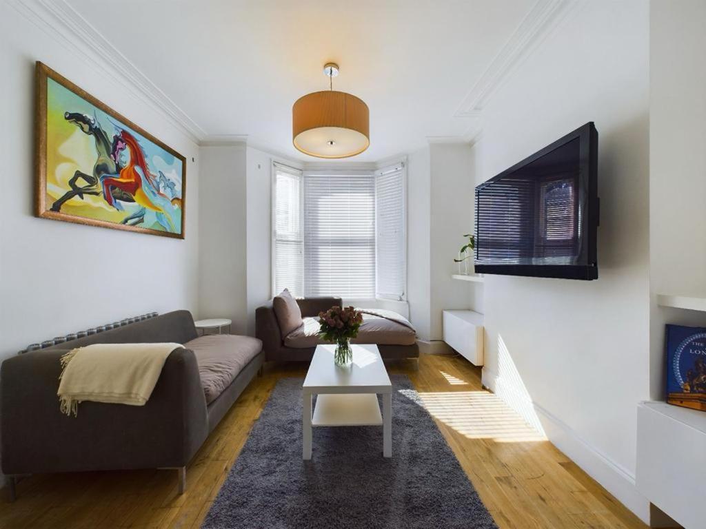 Luxury 4-Bedroom Modern Flat In Central London Steps From Station, Sleeps 9 In Style! Cameră foto