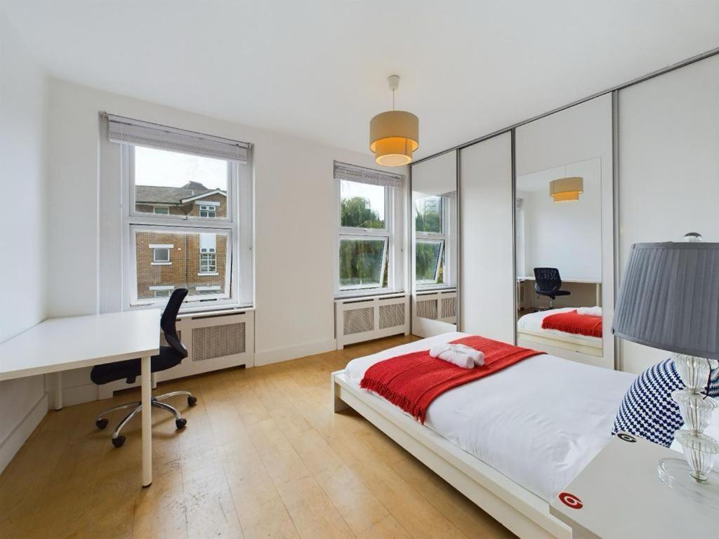 Luxury 4-Bedroom Modern Flat In Central London Steps From Station, Sleeps 9 In Style! Cameră foto